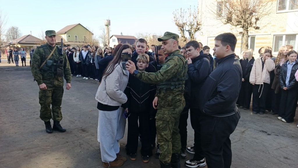 0-02-05-cb083706c7a877f3fcedc63039076e7740c746d5f698a79543029dbb736b4127_7870b6898aa2b0f0